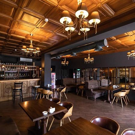 Dioskuria Hotel Sukhumi Ngoại thất bức ảnh